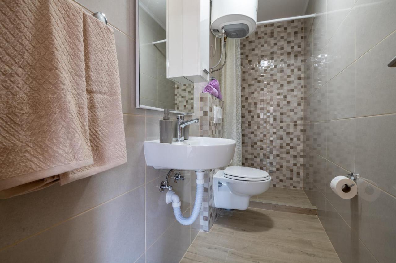 נאום Apartmani Frane מראה חיצוני תמונה