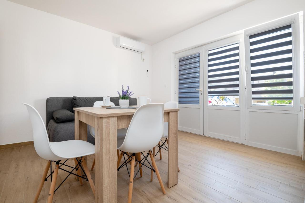 נאום Apartmani Frane מראה חיצוני תמונה